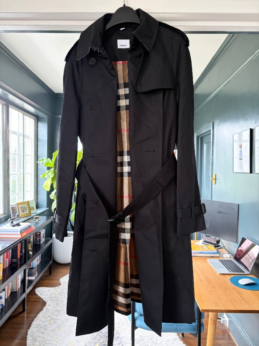 Burberry Kensington Mid Life Length Trench Coat
